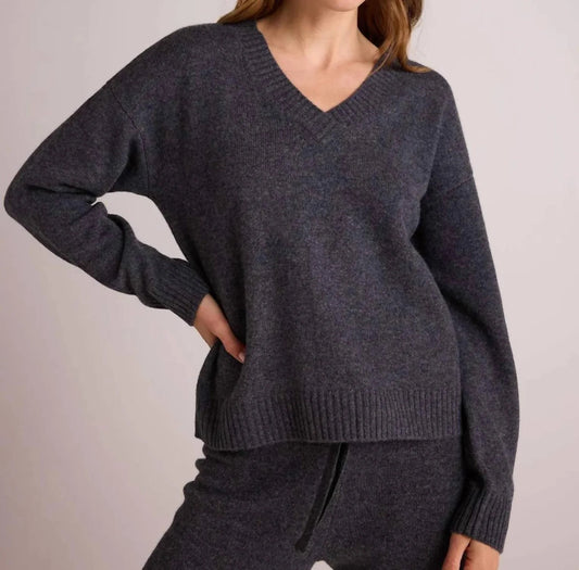 V-NECK SWEATER