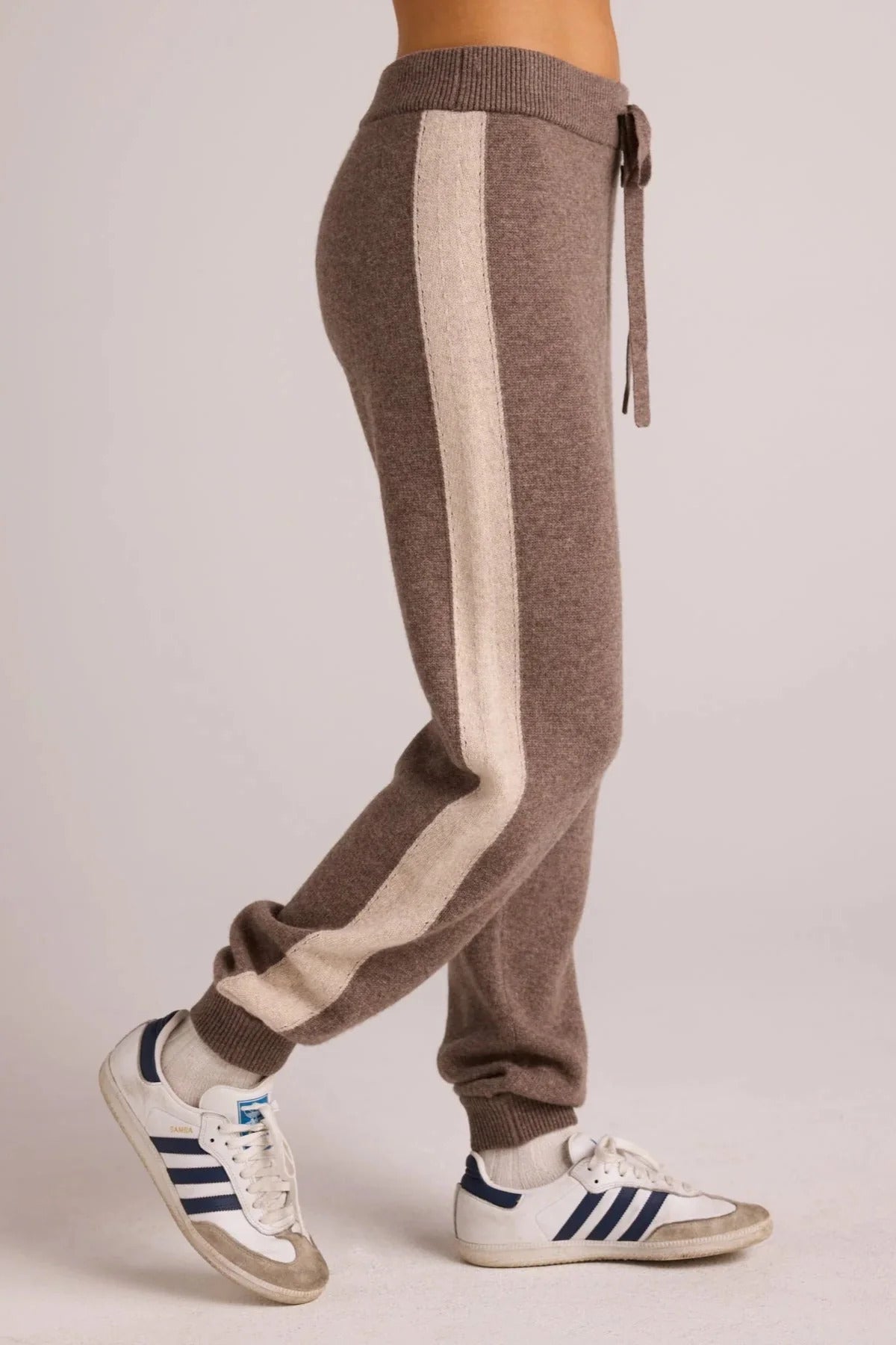 SLOUCHY JOGGER